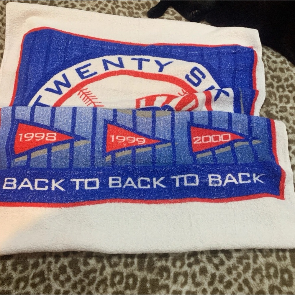 Vintage Yankees 26 time world champion Sports Towel 98, 99, & 00’ brand new